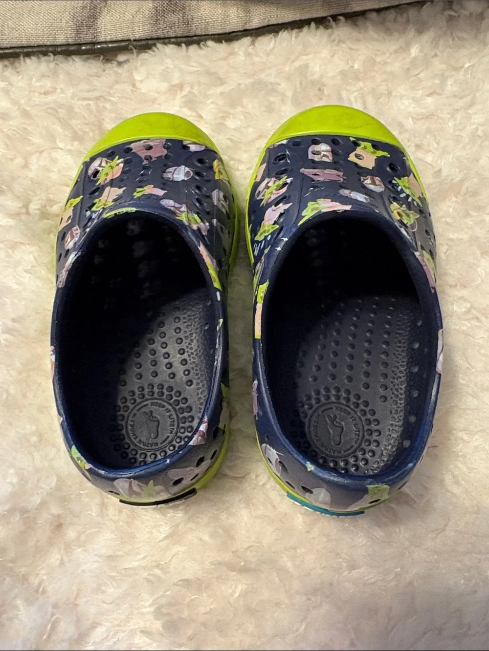 Native Grogu Navy and Lime Green Slip on Shoes C7 Toddler 7